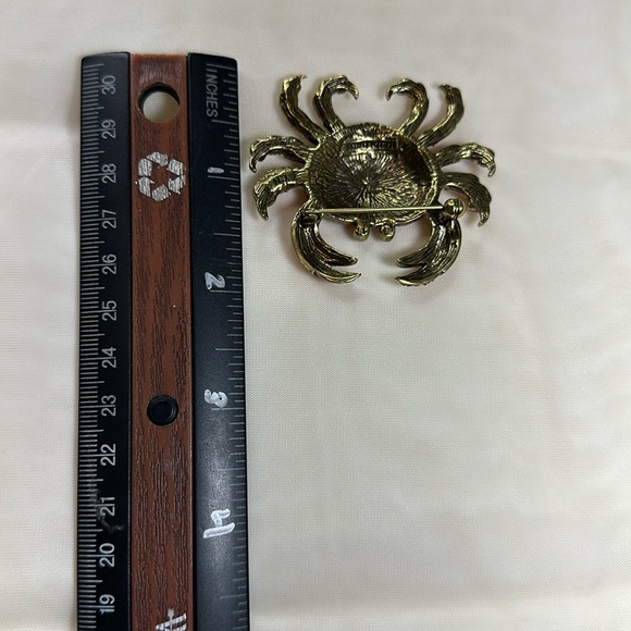 Heidi Daus pin brooch lapel Crustacean Crab New! - Picture 4 of 8